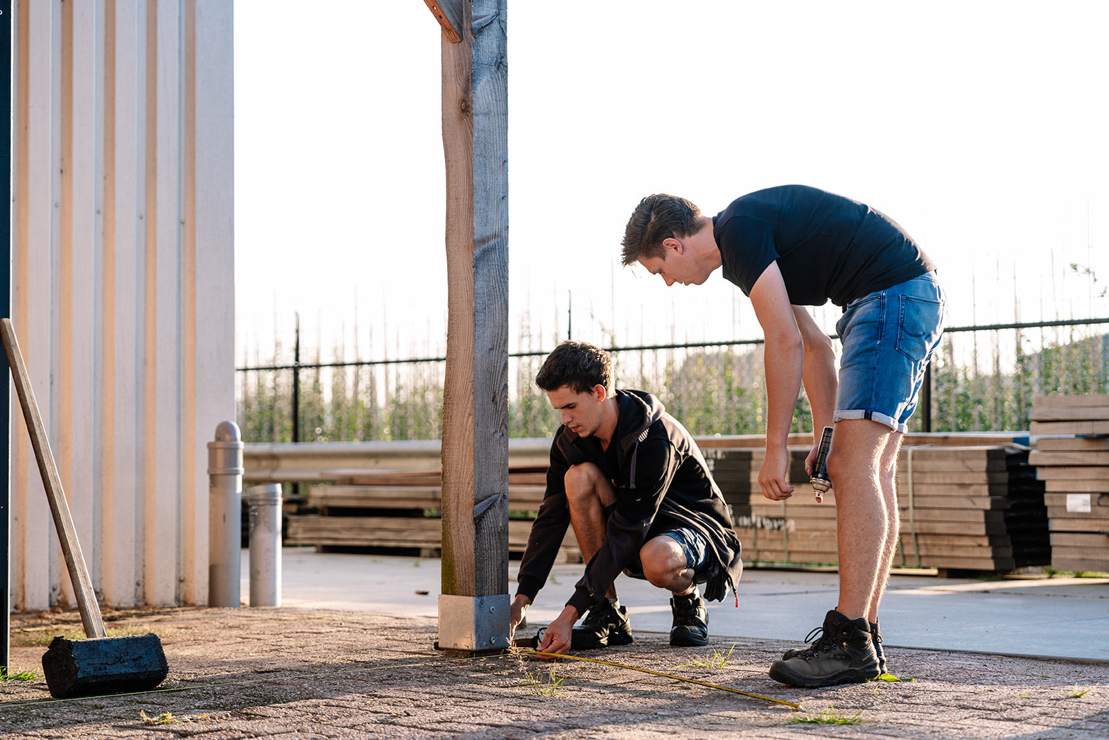 Winterklaar maken van je tuin: Tips voor het onderhouden van natuurlijke schuttingen