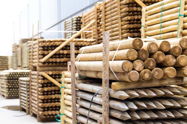 Schuttingpalen voor het plaatsen van een schutting