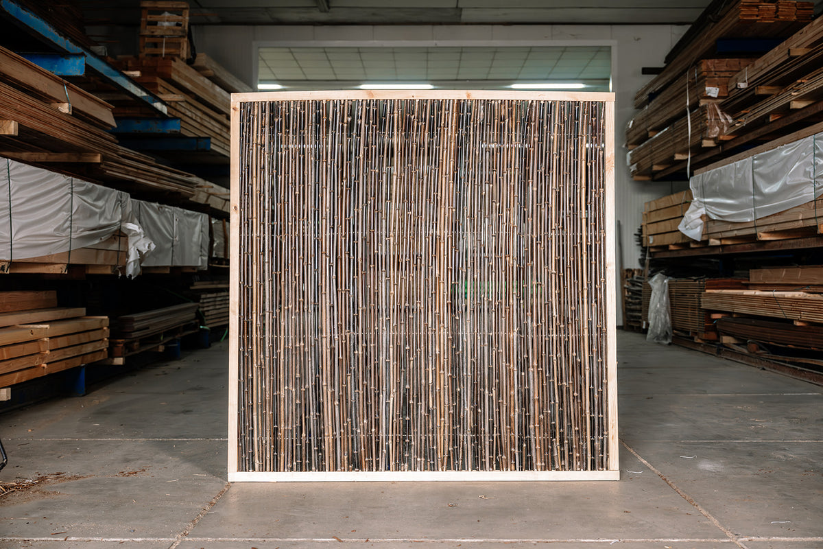 Bamboe Schutting Donker | Houten Frame | 180x180 cm