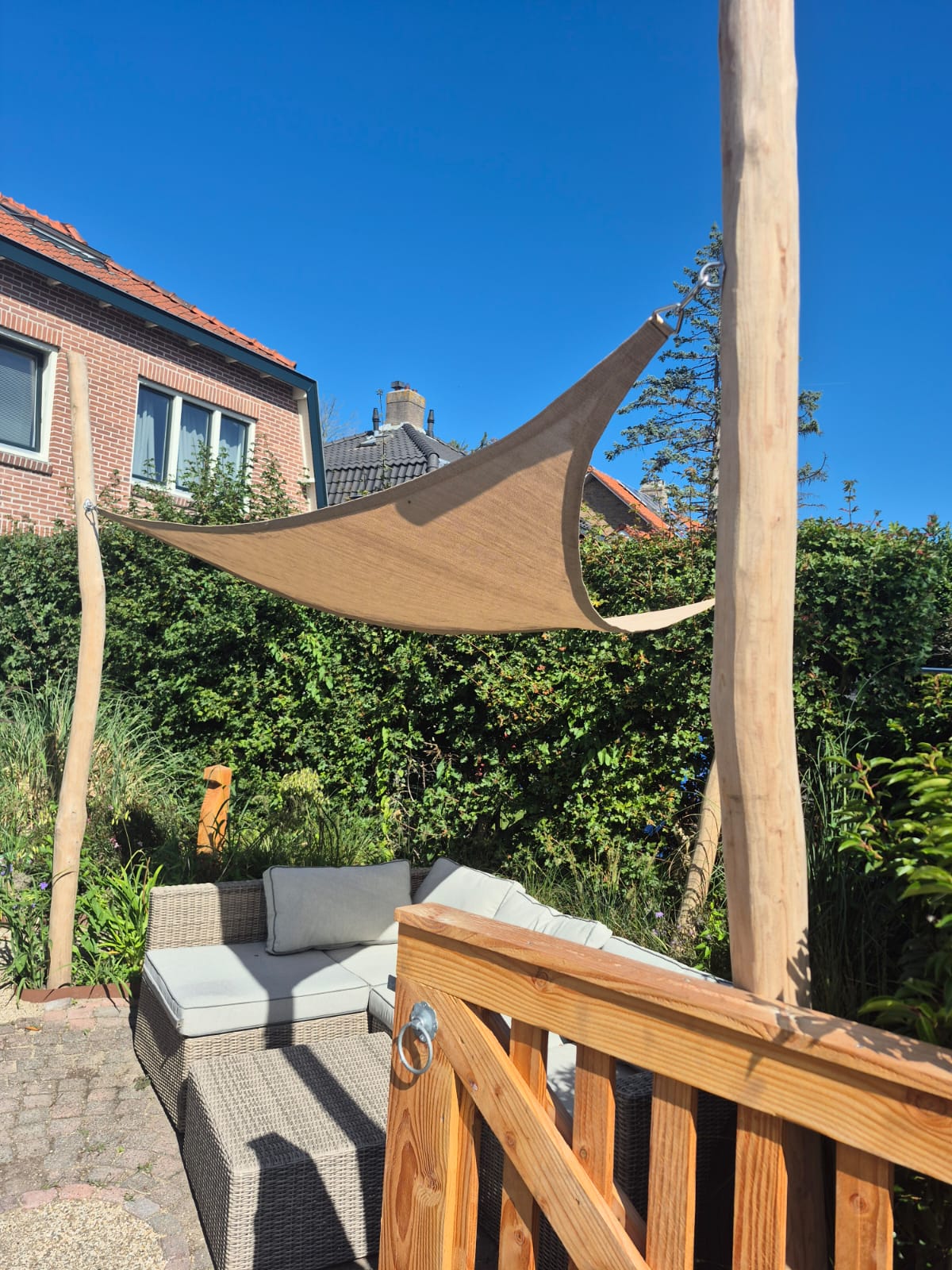 Robinia paal spintvrij geschuurd Ø 14/16 cm | Verschillende lengtes