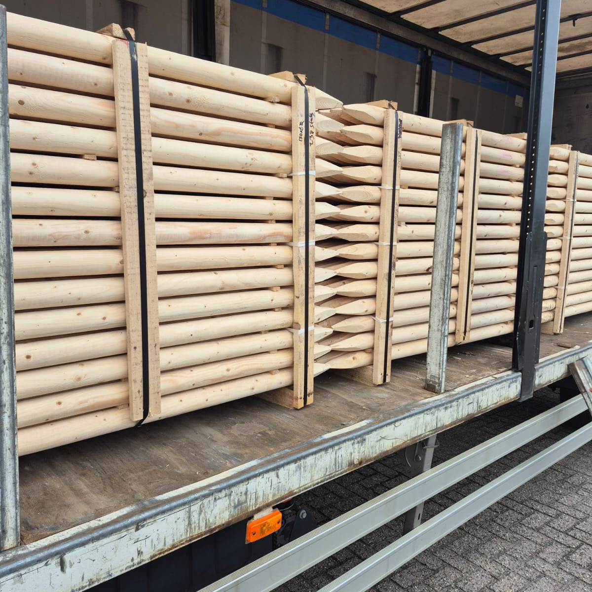 Boompaal gefreesd Ø6CM | Onbehandeld | Verschillende lengtes