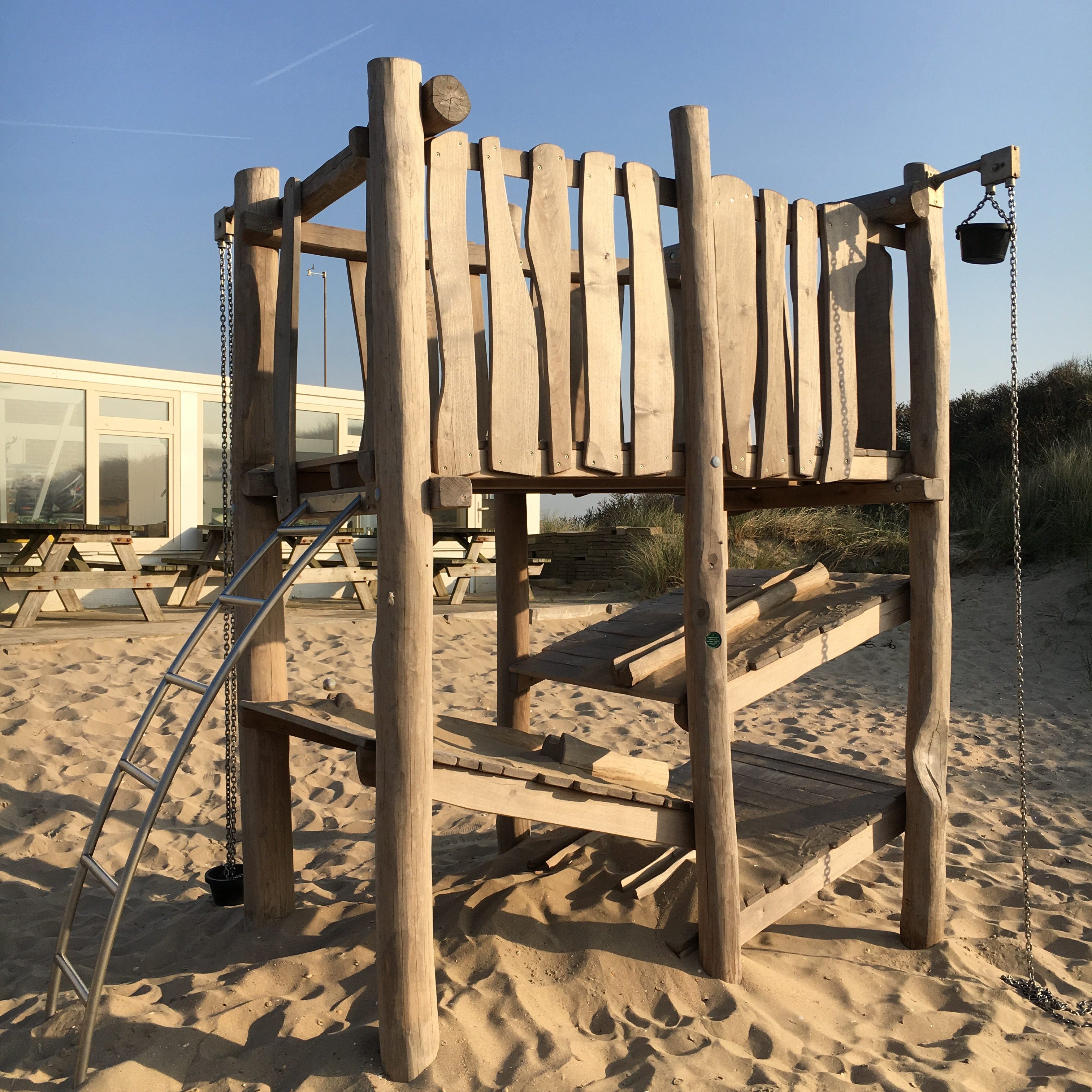 Robinia paal Spintvrij Geschuurd Ø 14/16 CM | Verschillende Lengtes