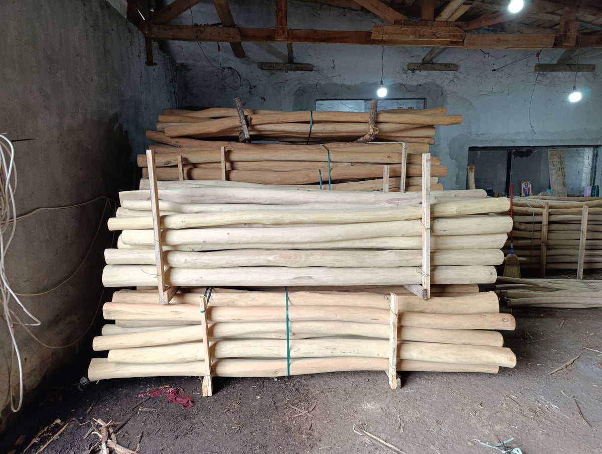 Robinia paal Spintvrij Geschuurd Ø 12/14 CM | Verschillende Lengtes
